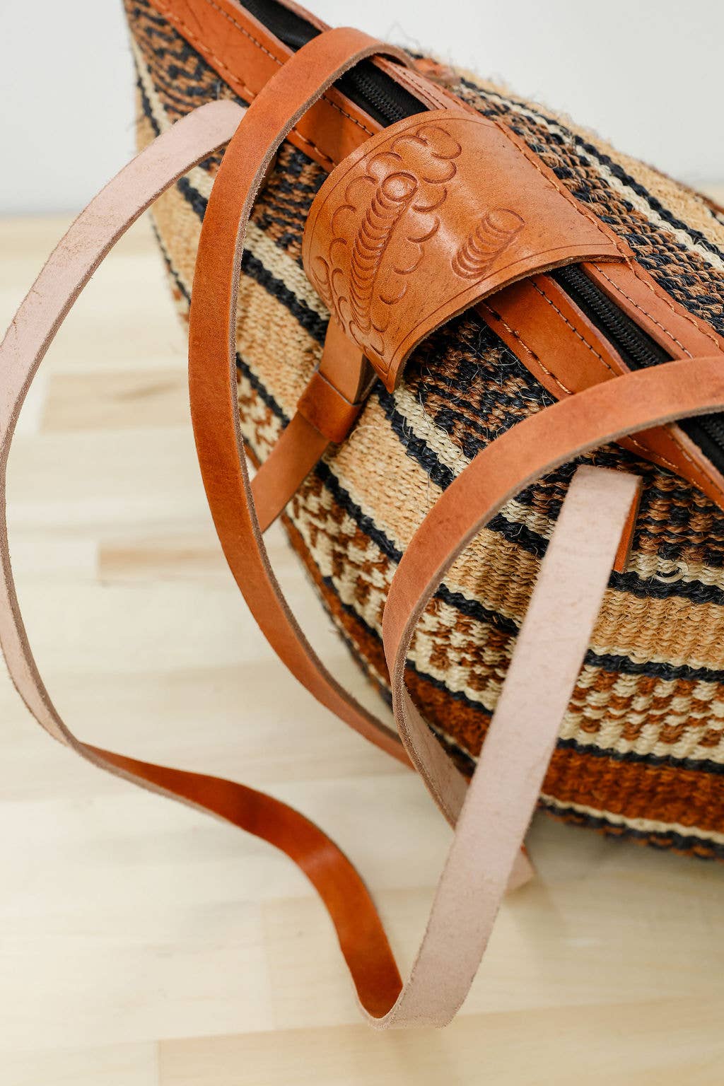 Traditional Kenya Earth Color Basket - Zipper